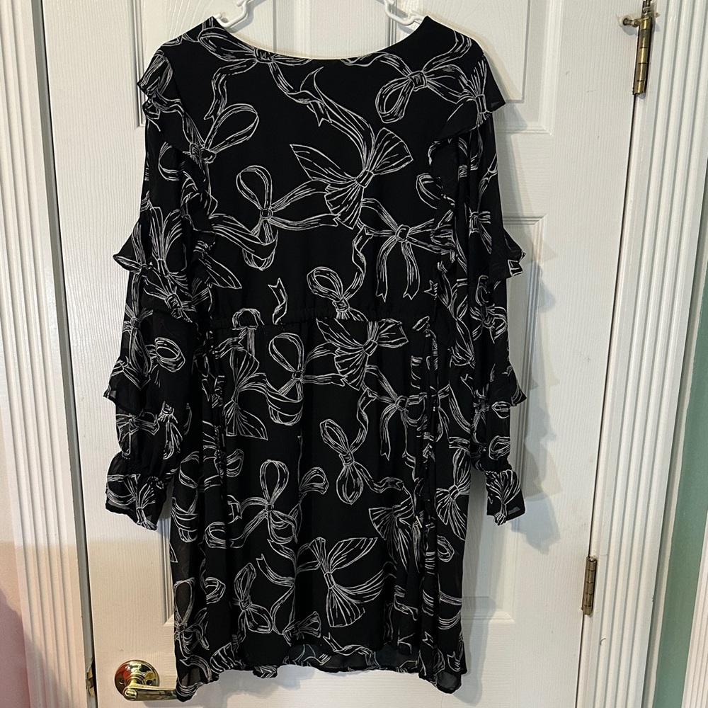 Black and White Bow Print Ruffle Skater Dress (XXL)